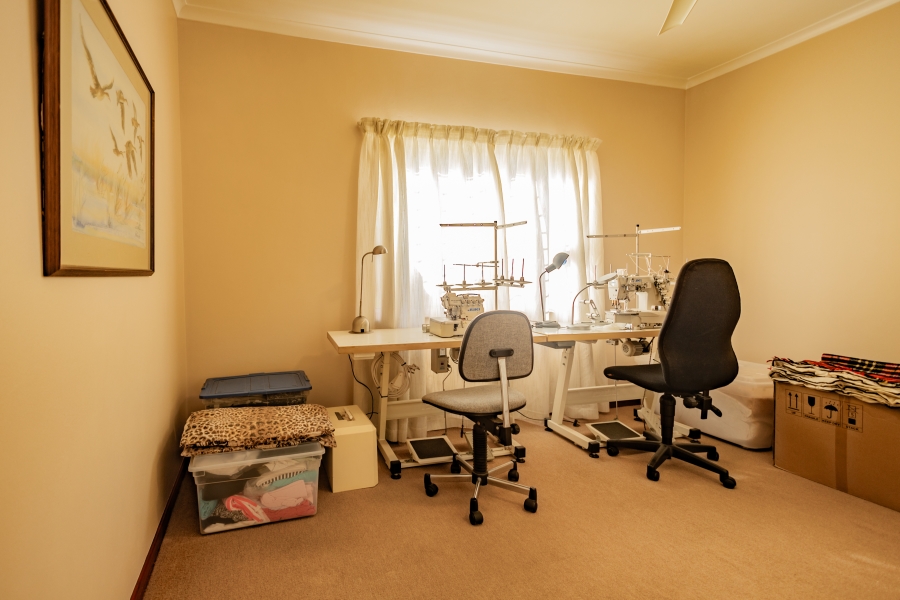3 Bedroom Property for Sale in Kenridge Western Cape